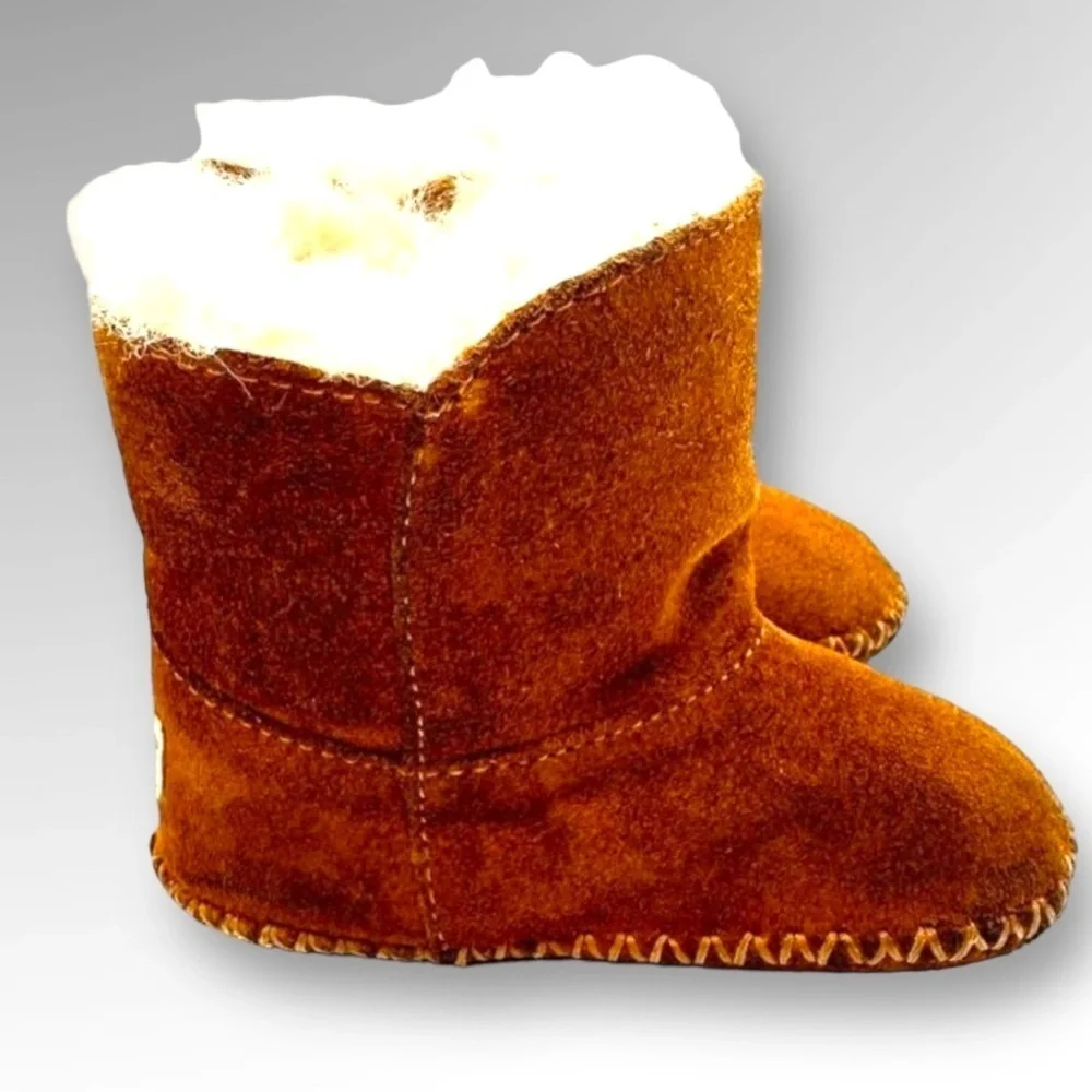 UGG Australia Toddler Chestnut Brown Sheepskin Short Winter Snow Boots Size 4/5